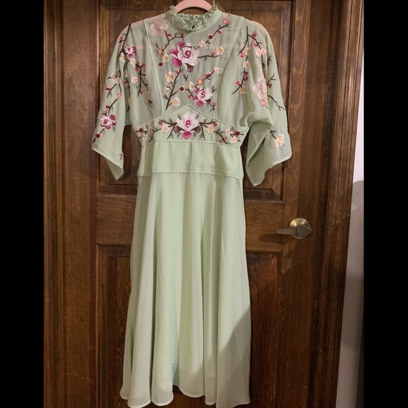 ASOS design embroidered 70s midi dress - Picture 5 of 5